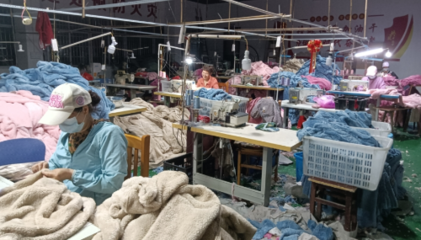 贵溪市人民政府 六稳六保专栏 冷水镇:下沉式帮扶车间制衣忙