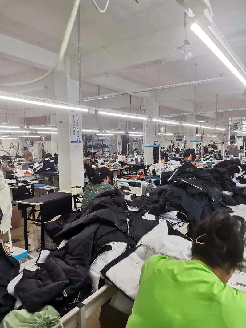 四面山水清镇博源服装厂招聘信息